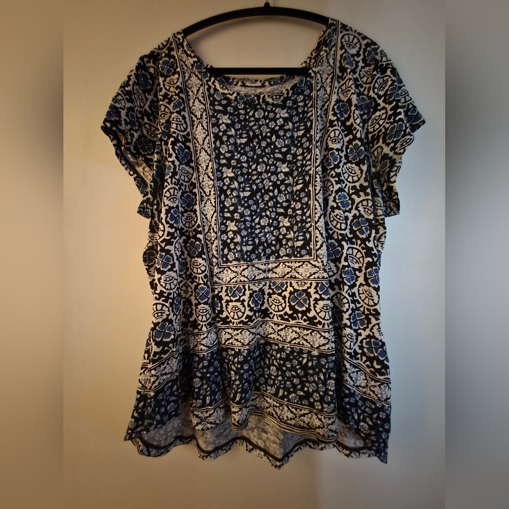 Lucky Brand Blue and White Patterned Blouse